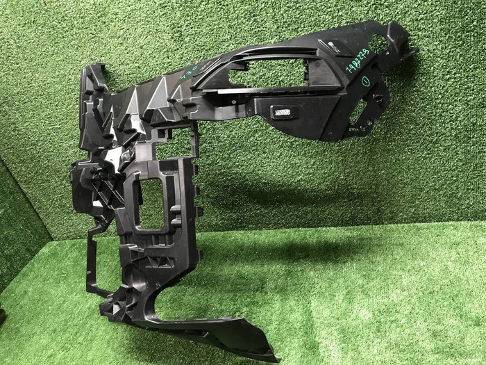 Кронштейн перед. бампера BMW X5 G05 23-нв M-paket