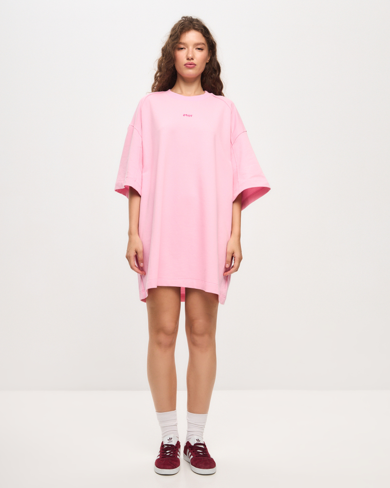 Оверсайз футболка с вышивкой розовая