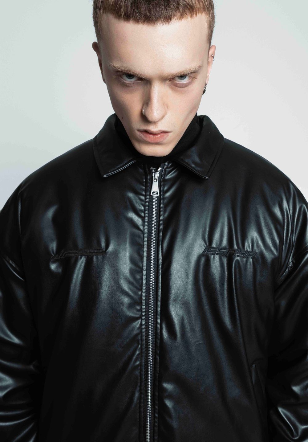 Купить Куртка Issaya Racer Jacket черная Куртка Issaya Racer Jacket черная