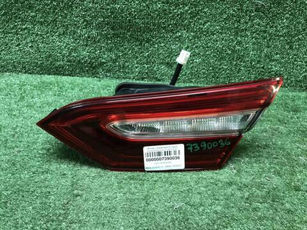 Фонарь правый внутр. Toyota Camry 8 XV70 17-нв LED