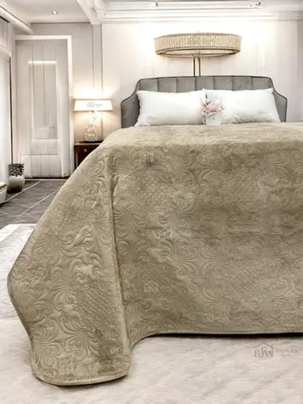 Покрывало 220х240 стеганое для кровати и дивана