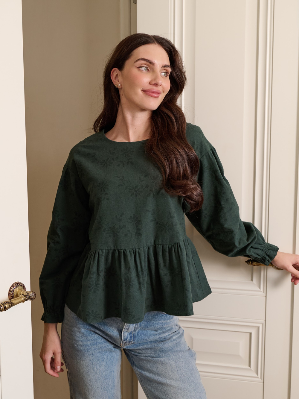 Блузка с баской с длинным рукавом