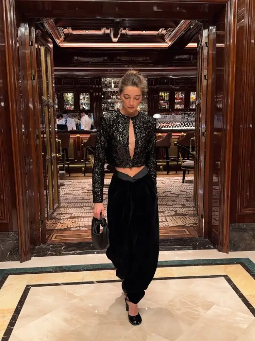 Укороченный жакет в пайетку, Черный