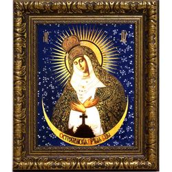 Остробрамская икона Божьей матери на холсте.