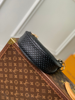 Louis Vuitton Loop