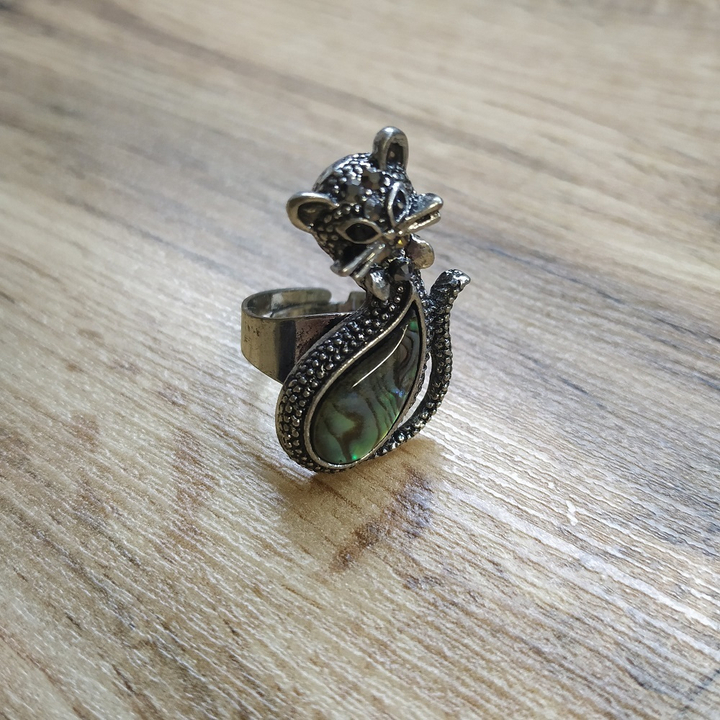 Кольцо разъемное Кошка, перламутр гелиотис, 24x31 мм