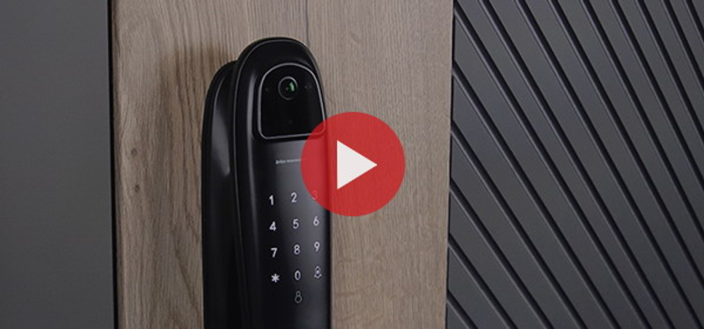 Стальная дверь "Бастион" с биометрическим замком