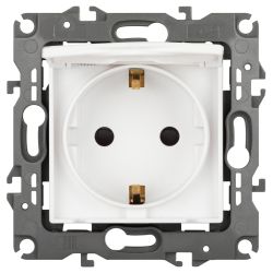 Розетка ЭРА Серия 12 12-2103-01М 2P+E Schuko со шторками с крышкой 16А-250В белый матовый