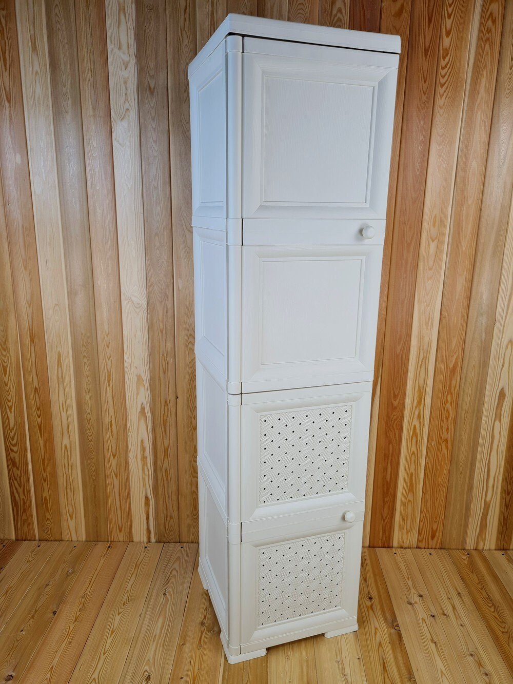 Шкаф высокий, с усиленными рёбрами жёсткости "УЮТ", 40,5х42х161,5 h, 2 дверцы. Цвет: Бежевый (Слоновая кость). Арт: Э-046-Б