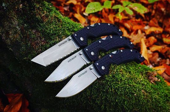 Складной нож Cold Steel 29ATS Voyager Large Tanto Serrated Edge c клинком из стали AUS-10A, рукоять Grivory (Griv-Ex)