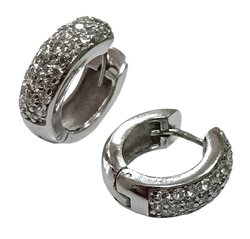 Ювелирные серьги из серебра