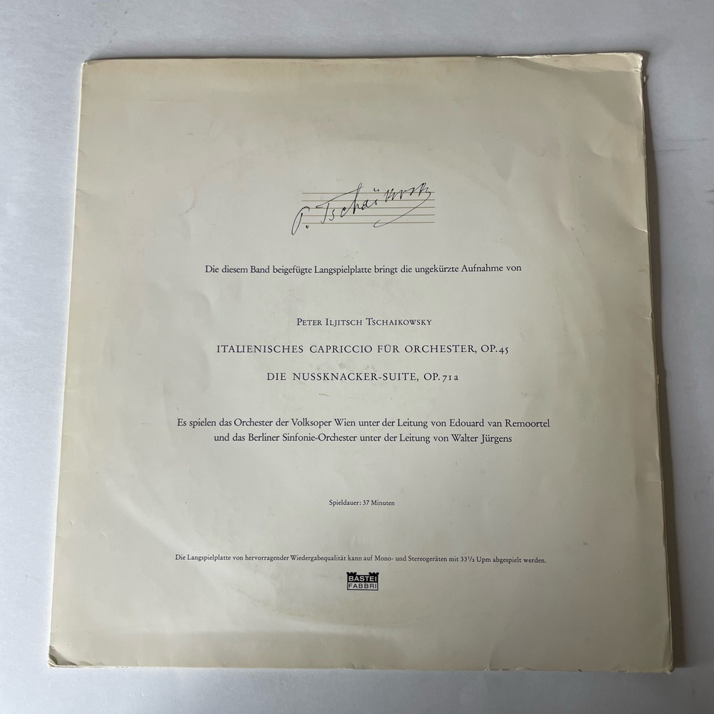 Винтажная виниловая пластинка LP П. И. Чайковский, Щелкунчик Фрагменты, P. I. Tschaikowsky In 5 Folgen, Band IV, Nussknacker Suite Fur Orchester, Op. 71a (Германия 1966) 10 дюймов