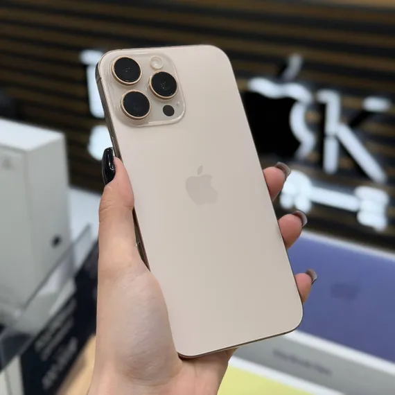 Б/У Телефон Apple IPhone 16 Pro Max 256 Gb Desert Titanium 90% (MW3VTRJ63P)