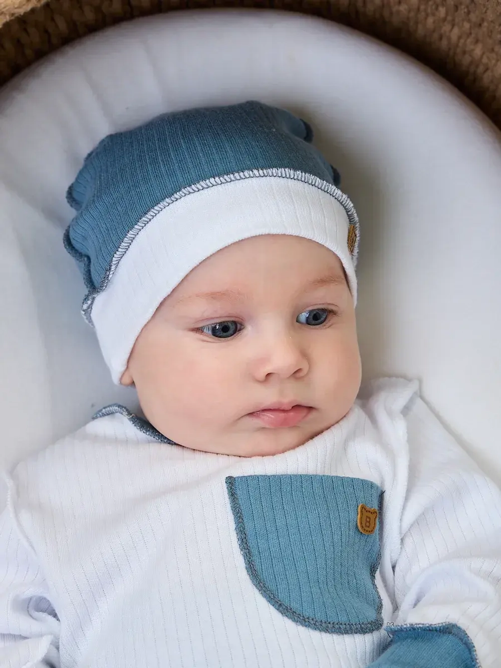 костюм для малыша швами наружу