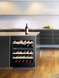 Встраиваемый винный шкаф Liebherr UWT 1682