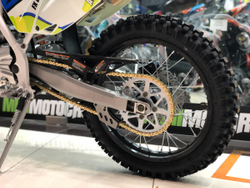 Мотоцикл Avantis FX 250 Basic 21/18 (ZS172FMM, возд.охл.) 2020 (Белый)