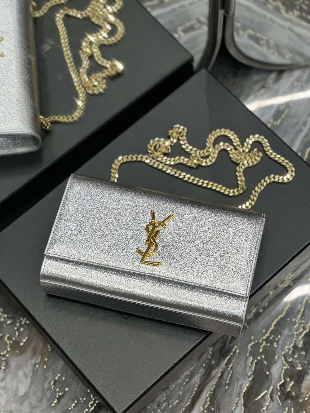 Saint Laurent Kate Medium Bag 24 cm