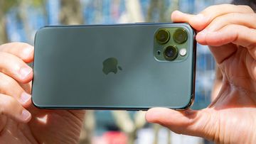 Apple iPhone 12 Pro Max - Обзор производительности процессора, характеристик камеры и экрана, цветов и дизайна.