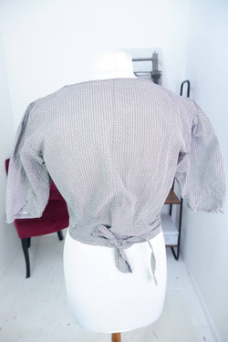 Блузка укороченная, визуально 44/46 размер