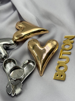 Накладка на пуговицу золотистая в форме массивного сердца