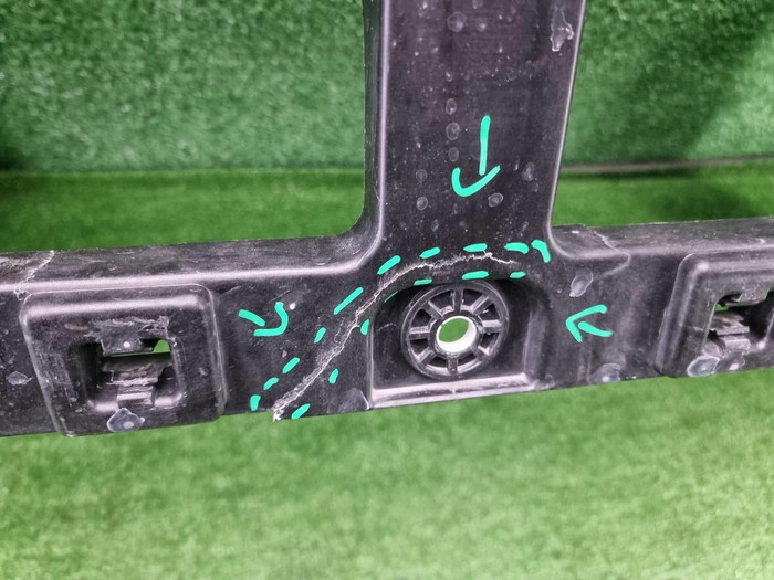 Телевизор Lixiang L6 (2024-н.в.)