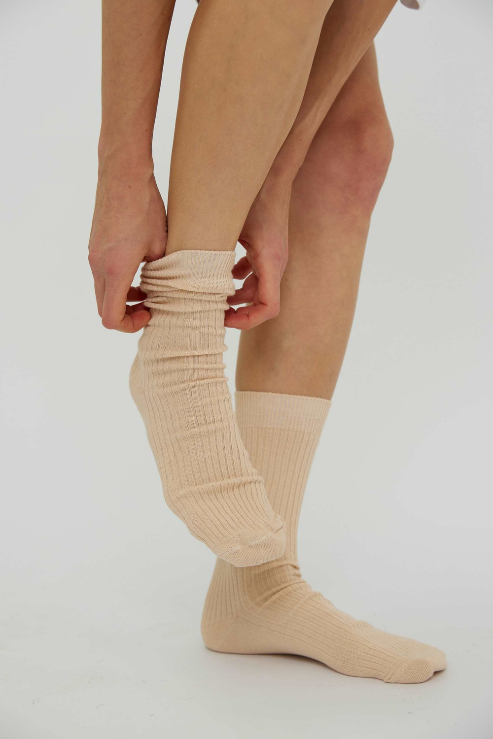 Носки из хлопка бежевого цвета