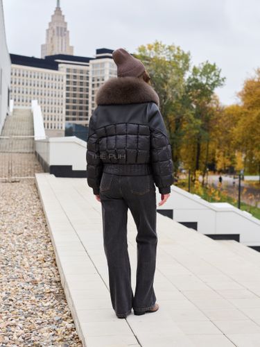 Комбинированный черный пуховик с коричневым мехом