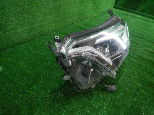 Фара левая Toyota Rav 4 CA40 (2015-2019) LED