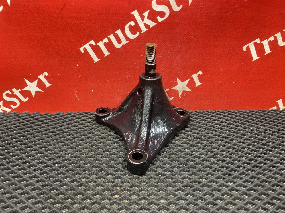 Кронштейн цилиндра подъема кабины 2024г