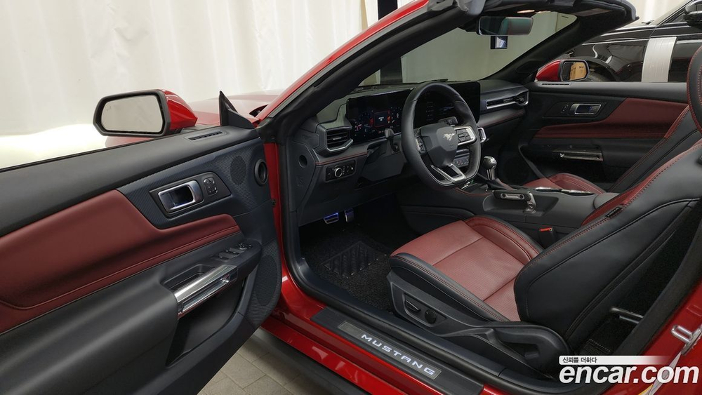 Ford Mustang 7 Generation 2.3 에코부스트 Premium Convertible (03.2024)