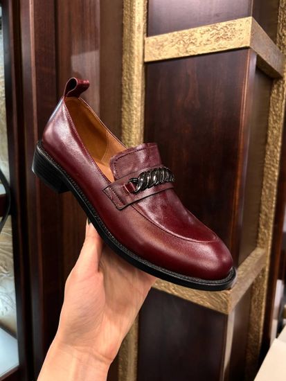 Лоферы женские