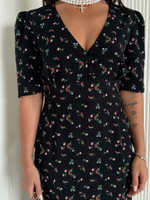 Силуэтное платье в цветок