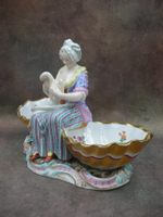 Статуэтка. Фарфор. Дама с гусем конфетница. Meissen. Германия