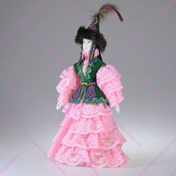 Сувенирная кукла в казахском костюме