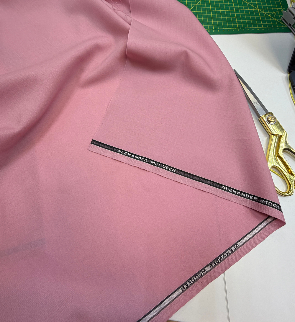 Ткань костюмная Александр Маккуин отрез -1,55 м. 100% меринос (Италия) ш-150см