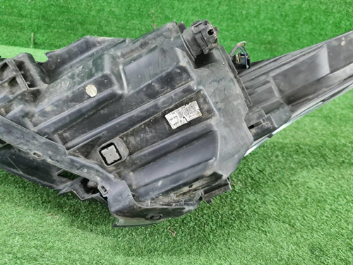 Битая Фара правая Kia Rio 4 (2020-н.в.) галоген