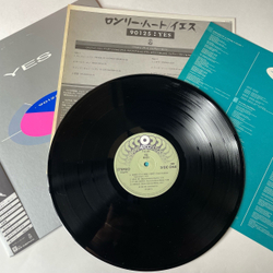 Винтажная виниловая пластинка LP Yes 90125 (Япония 1983) (Оби) It Can Happen