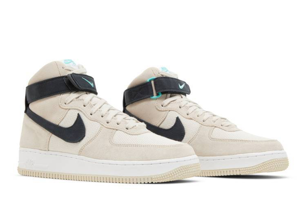 Кроссовки Nike Air Force 1 07 Lx