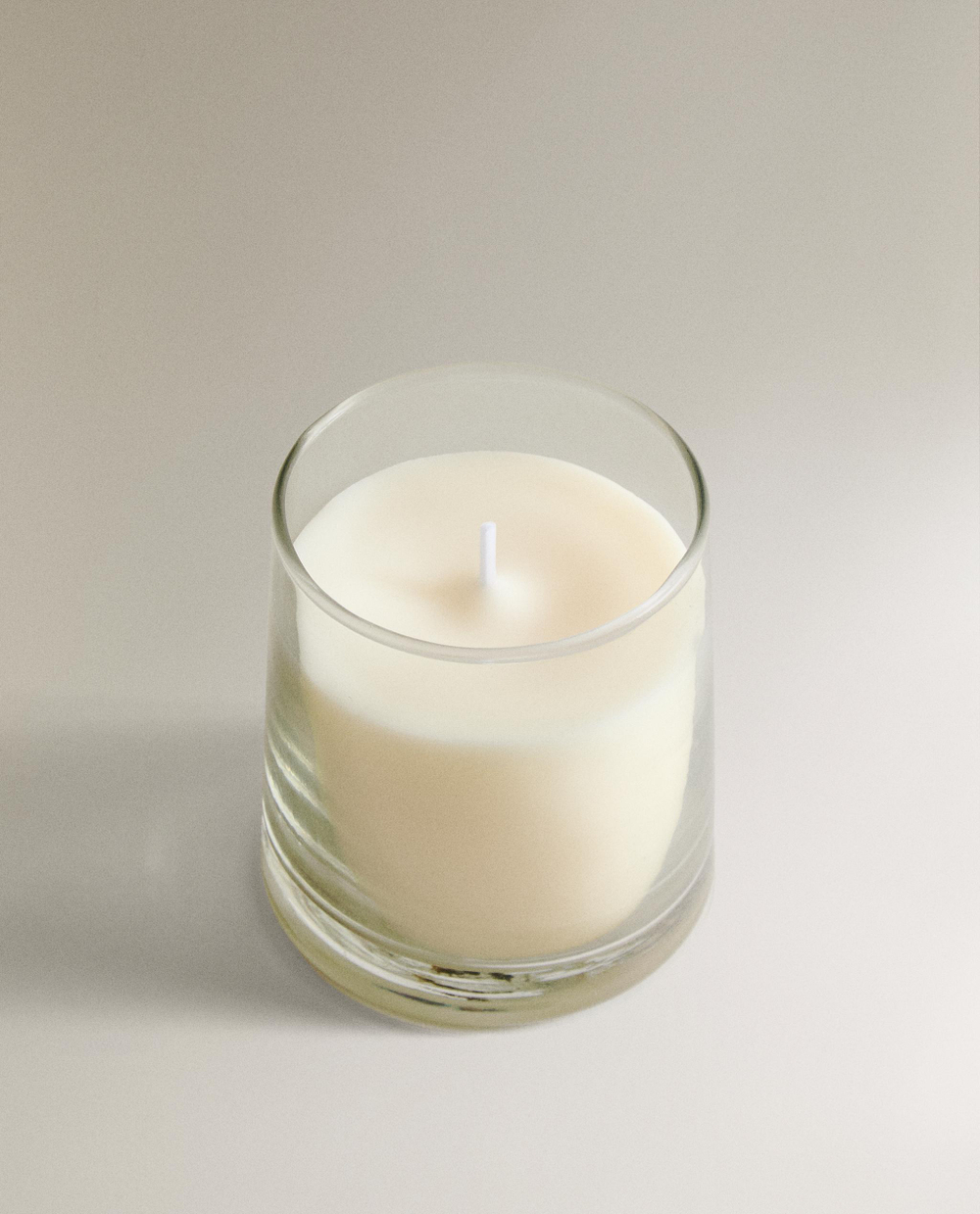 Zara Home Свеча ароматическая Orchid e Lumi re 180 г, растительный воск, аромат цветочный, Розовый