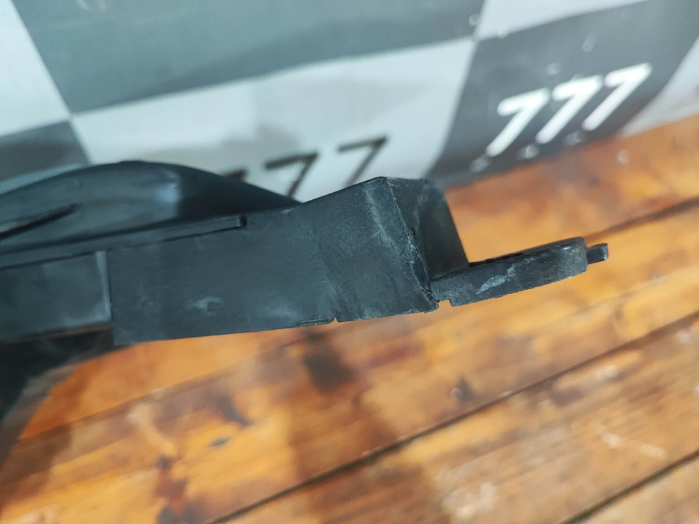 Фара правая галоген Hyundai Creta 1 (GS) 16-20 Б/У Оригинал 92102M0100