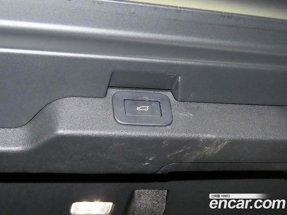 Land Rover Discovery 5 D300 R-Dynamic HSE (10.2022)
