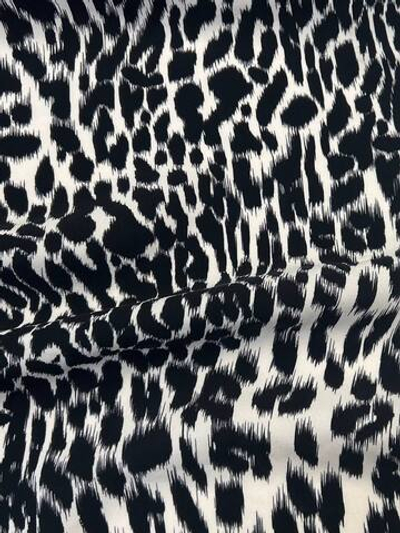 Шелк Dolce&Gabbana белый с черным анималистичным принтом