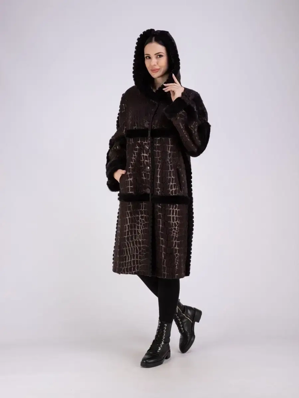 Дубленка женская натуральная длинная с капюшоном оверсайз