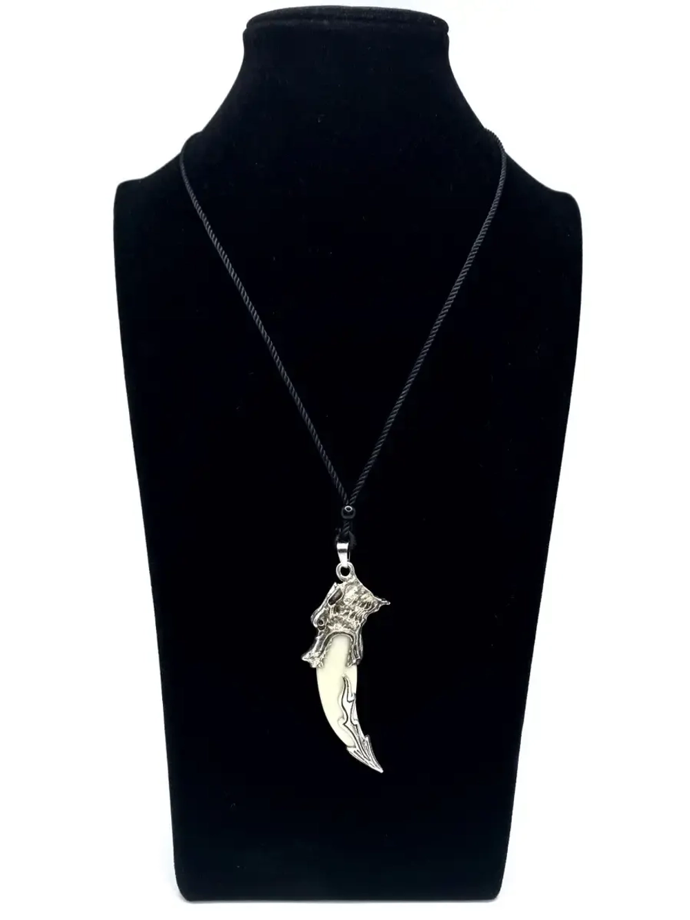 Амулет подвеска оберег Волчий Клык Зуб Волка талисман на шею