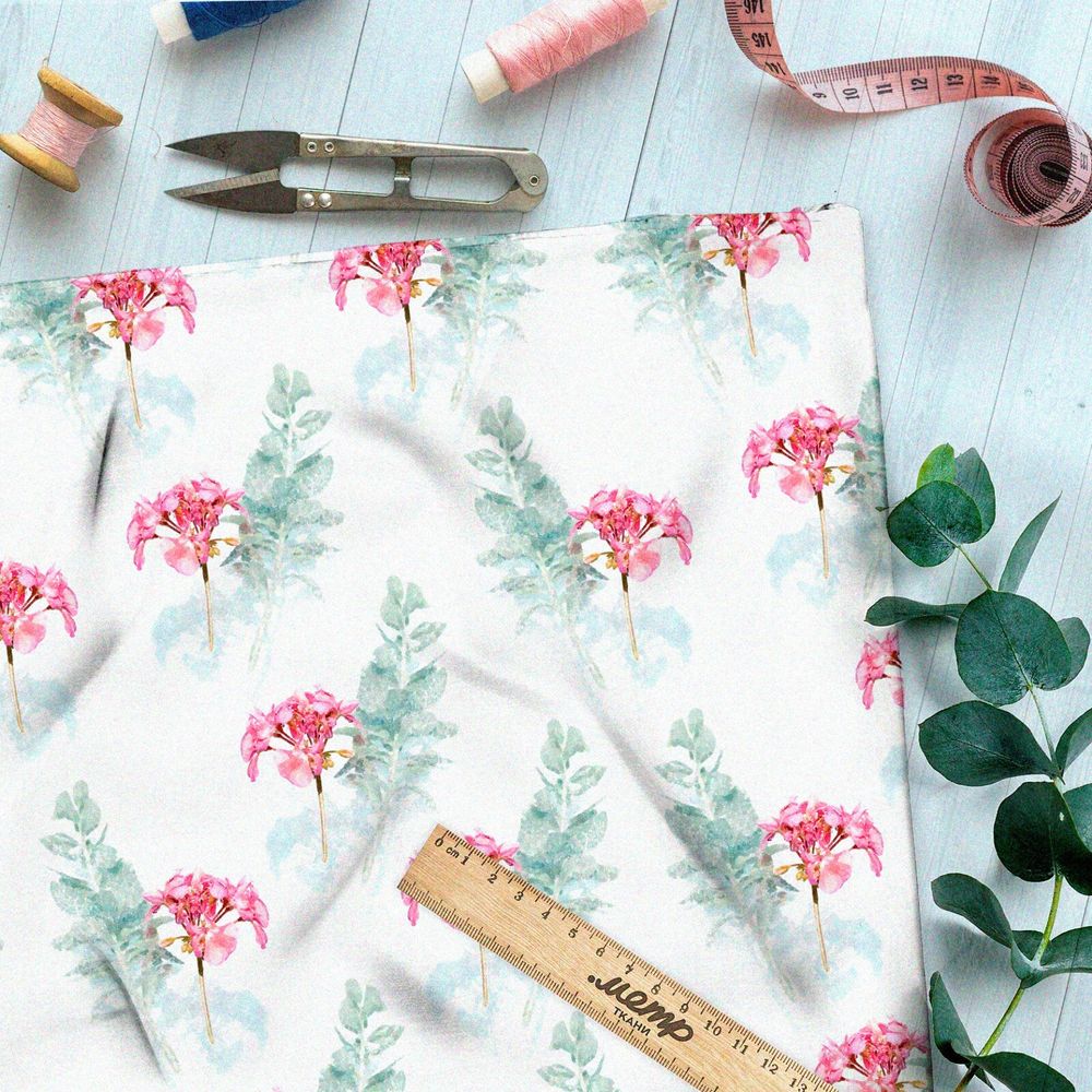 Ткань бифлекс бледно-розовые гвоздики на белом фоне