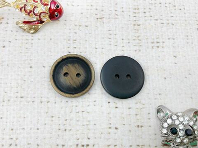 Пуговицы, d 1,8 см, 2 прокола, тёмно-коричневый