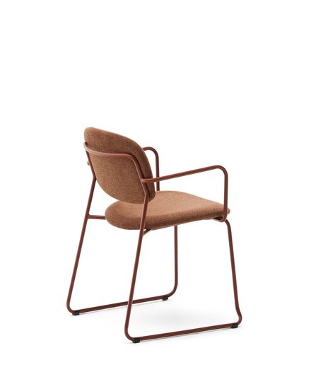 Стул Meli с подлокотниками из терракотовой шенилли с терракотовыми металлическими ножками La Forma Испания