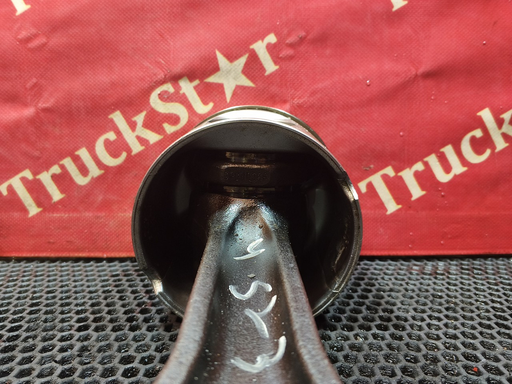 Поршень с шатуном