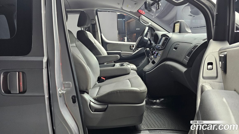 Hyundai The New Grand Starex Wagon 12인승 (06.2020)