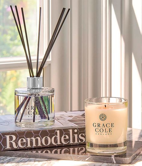 Дикий инжир и розовый кедр свеча ароматическая, Grace Cole